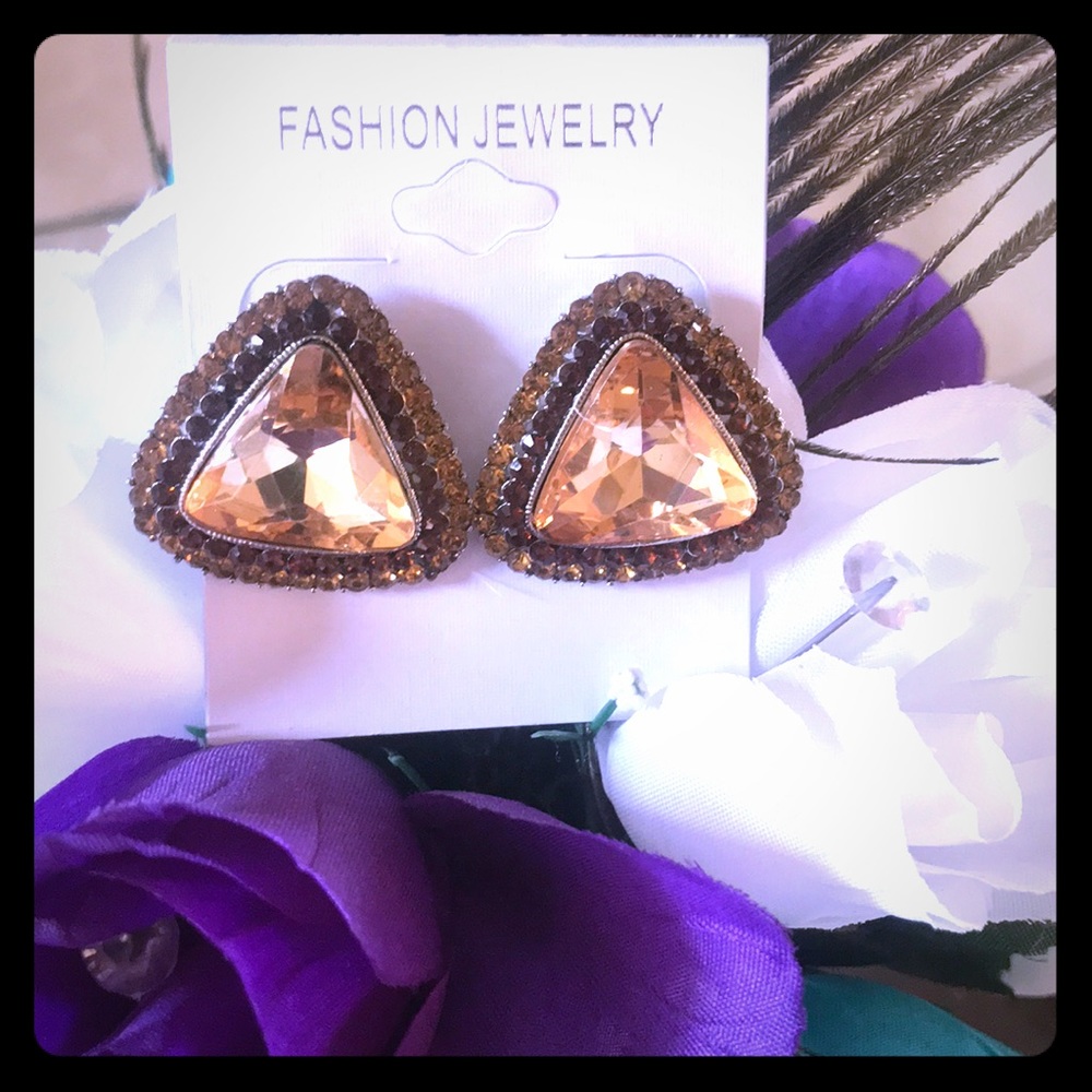 Brand new with tags- triangle cream earrings